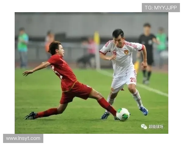 足球比赛中的球员角色定位与任务分配