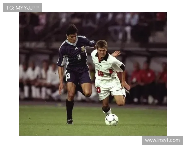 回顾98年世界杯音乐点燃法兰西激情岁月记忆与绿茵旋律共振的经典瞬间